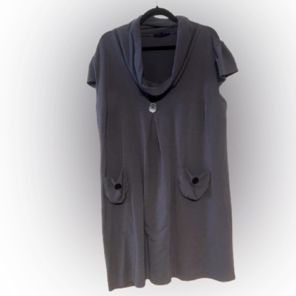 ❄️ Grey Plus Size 22 Dress with Black Buttons and Pockets Comfy and Chic!